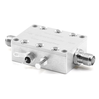 XINQY XQY-LNA-0.02/6-12V-SE Terminal d'alimentation 20-6000MHz Amplificateur à faible bruit 12V 50mA -40C à + 70C