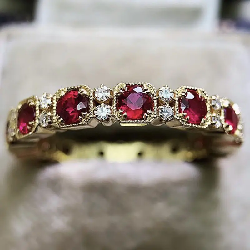 Huitan 2023 Cheap 18K Gold Plated Cubic Zirconia Crystal Red Stone Wedding Jewelry For Women Trendy Ruby Gemstone Ring