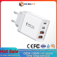 Chargeur rapide portable 4 ports 40W double USB et Type-C 20W 2.4A avec QC3.0/PD pour téléphone et ordinateur portable, entrée 5V/2A