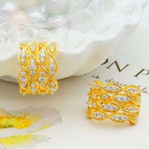 Impresionantes Pendientes de Oro Sólido de 9K/14K/18K con Textura Ondulada de 1.176ct, Banda de Diamantes con Micro-Pavé para Joyería de Lujo Diaria - Product Image 4