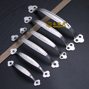 Poignées de tiroir de meuble YONGDEXING en acier inoxydable, motif fleur de prunier, design traditionnel, antirouille, montage en surface - Product Image 1