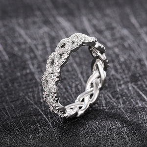 Bague torsadée pour homme, style hip-hop vintage, bijou pour l'index - Product Image 1