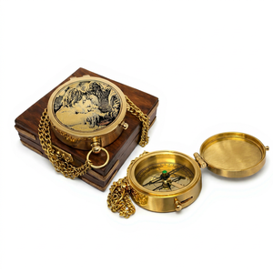 Boussole en laiton vintage avec boîte en bois et chaîne, boussole de navigation nautique, boussole de poche pour explorateur maritime, cadeau décoratif - Product Image 1