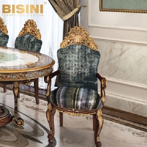<span class=keywords><strong>Fauteuil</strong></span> <span class=keywords><strong>de</strong></span> salle à manger palacieux en chêne massif avec motif couronne doré à la main et chaises <span class=keywords><strong>de</strong></span> salle à manger sur mesure en <span class=keywords><strong>velours</strong></span> <span class=keywords><strong>bleu</strong></span> vintage pour les intérieurs <span class=keywords><strong>de</strong></span> châteaux - Product Image 3