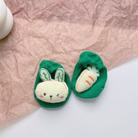 Chaussettes de cheville épaisses en coton personnalisées en gros, motif dessin animé, OEM, décontractées, respirantes, antidérapantes pour bébés et enfants