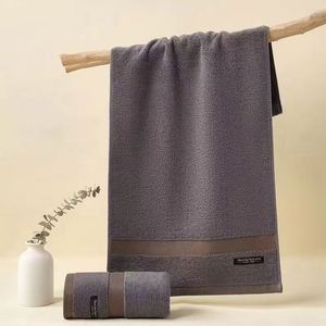 Serviette de bain douce en coton 100% pour la vente en gros, serviette de sport durable avec logo tissé personnalisé - Product Image 4