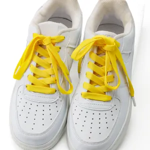 Cordones planos personalizados para zapatos Cordones estampados coloridos Cordones estampados de poliéster Cordones con puntas de metal