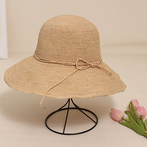Sombrero de Paja Rafia con Logotipo Personalizado, Ala Ancha de 10CM, Tejido a Mano, Plegable, Versátil, Estilo Pescador, para Verano - Product Image 2