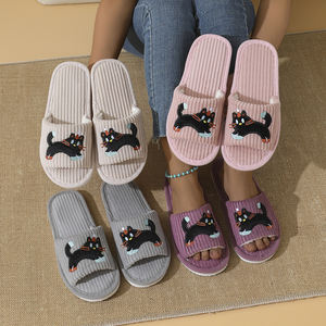 Chaussons Plats de Haute Qualité pour <span class=keywords><strong>Femme</strong></span> en Gros Semelle EVA à la Mode Tige en Velours Côtelé Neuf de Haute Qualité - Product Image 1