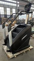Appareil de cardio-training SK Commercial Stair Climber avec cadre en acier pour la formation en marche, idéal pour les salles de sport, centres de fitness, hôtels, clubs (OEM/ODM)