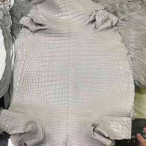 36 transporteurs <span class=keywords><strong>de</strong></span> vin en cuir <span class=keywords><strong>de</strong></span> crocodile d'eau salée gris élégants et durables, faciles à transporter - Product Image 4