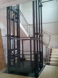 <span class=keywords><strong>Monte</strong></span>-<span class=keywords><strong>charge</strong></span> sur rail avec capteurs de sécurité avancés et contrôle d'accès simplifié pour un levage efficace en entrepôt - Product Image 5