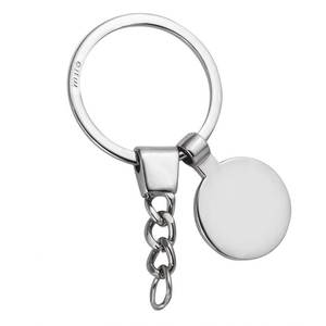 Anillo Promocional de 35 mm con 2 Eslabones, Punta de 35 mm y Cadena, Llaveros y Mosquetones - Product Image 1