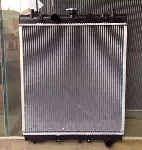 Escavatore EX Hita-chi ZAX55 60 70 100 120 200 210 240-3-5-6 serbatoio acqua radiatore - Product Image 5