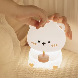 Nueva Lámpara Nocturna de Silicona con Forma de Oso de Cumpleaños, 1200mAh Recargable, para Dormir Bebés con Temporizador de 30 Minutos - Product Image 3