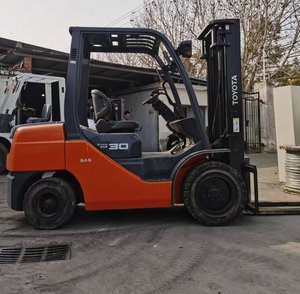 Chariot élévateur diesel Toyota 8F 3 tonnes d'occasion, chariot élévateur Toyota 3 tonnes d'occasion à deux/trois étages - Product Image 3