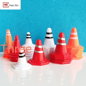 Accesorios de señal de carretera de juguete farola de plástico con Control único para decoración de escena de coche <span class=keywords><strong>Hobby</strong></span> modelos preconstruidos al por mayor - Product Image 2