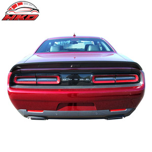 Alerón Trasero con Cubierta para Cámara Compatible con Dodge Challenger 2008-2023, Color Negro Mate - Product Image 2