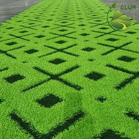 Tapis d'herbe artificielle réaliste 3D résistant aux UV pour l'aménagement extérieur, gazon synthétique certifié CE REACH