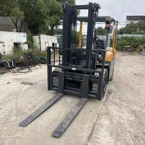 Transpaleta usada TCM 5T Japan Powered FD50 con contenedor cilíndrico y accesorios nuevos en stock - Product Image 5