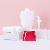 Bouteille en plastique HDPE plate avec pompe personnalisée, 250 ml, pour soins de la peau des enfants, shampoing, transparente/capuchon rouge pour animaux de compagnie (chats/chiens), nouveau design