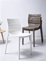 Chaise de salle à manger ergonomique empilable en plastique écologique avec accoudoirs, design moderne pour la maison, le bureau, l'appartement, les écoles et l'extérieur