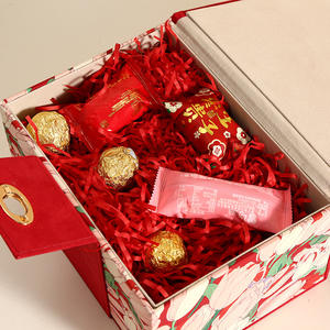 Dossiers en carton faits à la main de haute qualité boîte d'emballage Portable en flanelle tulipe pour la présentation de cadeaux de bonbons de <span class=keywords><strong>mariage</strong></span> <span class=keywords><strong>et</strong></span> d'anniversaire - Product Image 3