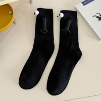 Chaussettes mi-mollet tendance 2024, chaussettes de couple 3D avec aimants, chaussettes créatives à aspiration magnétique