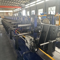 Machine de formage de profilés de câbles entièrement automatique avec découpe en vol pour la construction électrique et les installations de câblage