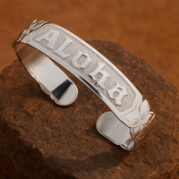 Bracelet manchette gravé style hawaïen - Fabricant de bijoux en laiton de qualité supérieure, finition qualité argent, OEM ODM pour marques de bijoux