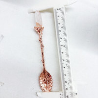 Vente en gros Fait à la main Pierre précieuse de guérison Cristal mixte Gravier Antique Cuillère à café Décoration pour cadeau