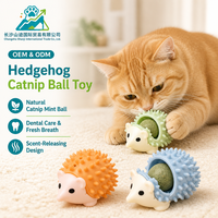 Jouet diffuseur de parfum en forme de hérisson pour chat, balle de massage douce pour les dents, jouet interactif parfumé pour chats d'intérieur