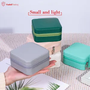 Caja Organizadora de Joyería de Cuero PU Negra Personalizada al por Mayor, Estuche Portátil Pequeño para Anillos, Aretes, Regalo de Boda FADELI - Product Image 3