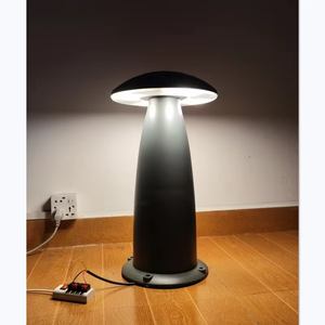 SENZHAO Fournisseurs en gros de lampes LED de jardin modernes et populaires pour l'extérieur, en noir - Product Image 1