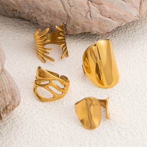 แหวนสแตนเลสทรงเรขาคณิต ชุบทอง 18K รูปทรงตัวยู ดีไซน์ไม่สมมาตร สำหรับผู้หญิง เครื่องประดับสำหรับงานปาร์ตี้ - Product Image 4