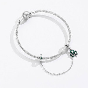 จี้เงินแท้ S925 รูปใบโคลเวอร์สี่แฉก - สร้อยข้อมือแบบใหม่พร้อมสายนิรภัย ขายส่ง เครื่องประดับ DIY สำหรับผู้หญิง - Product Image 6