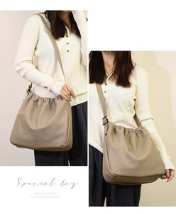 Bolso Tote Casual de Lujo de Alta Calidad para Mujer, Bolsos de Mano de Cuero PU, Bolso de Hombro Grande con Bolsillos Exteriores - Product Image 2