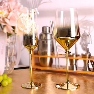 Verre à <span class=keywords><strong>vin</strong></span> en vrac en cristal <span class=keywords><strong>rouge</strong></span> bourgogne soufflé à la main et verre à champagne avec pied noir et tige <span class=keywords><strong>rouge</strong></span> - Product Image 6