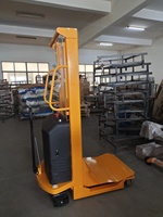 Gerbeur semi-électrique hydraulique, capacité de charge 700 kg, conçu pour les marchandises rondes, équipé d'une palette concave, hauteur de levage 865 mm