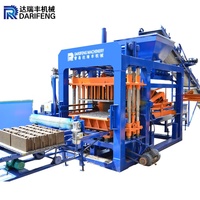 Machine de Fabrication de Briques de Ciment et de Scories Qt6 15 Moyenne pour Pavage et Blocs de Béton à Dhaka, Bangladesh