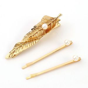 Pinza para el Cabello con Pluma Dorada y Perla Lateral de 12 cm, Accesorio para el Cabello de Uso Diario - Product Image 3