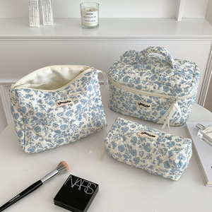Small Floral Hand Carry Eco-Friendly Zipper Soft Handle Foldable <b>Makeup</b> Bag Medium Capacity Cosmetic Organizer Portable for - Product Image 1