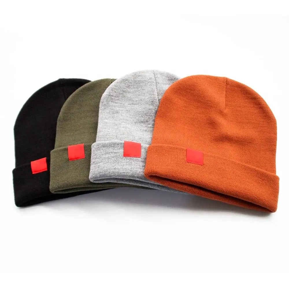 % 100% akrilik özel yetişkinler düz Toque örme dokuma etiket Beanie