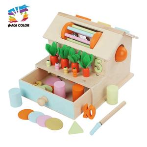 Gioco Educativo in Legno a Tema Fattoria con Raccolta delle Carote, Abbinamento Numeri e Cassetto Portaoggetti - Set di Gioco Educativo W12D648 - Product Image 1