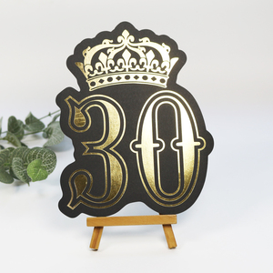 Carte <span class=keywords><strong>de</strong></span> menu en papier noir pour fête du 30e anniversaire Royal Crown Design avec feuille d'or Carte d'invitation <span class=keywords><strong>de</strong></span> mariage personnalisée - Product Image 1