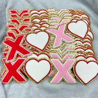 Écussons Personnalisés en Chenille à Repasser, Cœur Pailleté Lettre d'Amour pour la Saint-Valentin