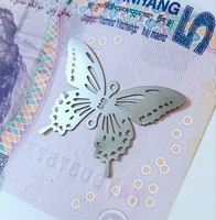 Mini roestvrijstalen holle vlinder libel windgong accessoires reflecterende metalen plakjes voor tuin hangende windspinner