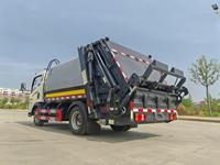 Camion à ordures compacteur hydraulique HOWO 4x2 6m³
