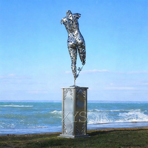 Grande <span class=keywords><strong>statue</strong></span> nue de Vénus Moderne en acier inoxydable poli pour la musique, l'amour et la fête nationale - Product Image 1