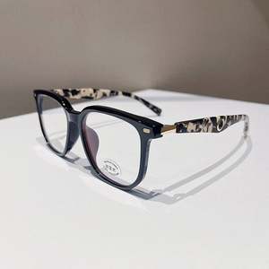 Gafas de Computadora Cuadradas Retro 2025 con Logotipo Personalizado para Hombre y Mujer, Monturas de Gafas con Textura de Madera TR90 Anti Luz Azul para Hombre y Mujer - Product Image 5